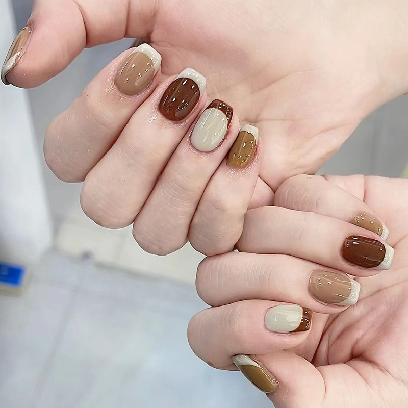 24 個キャラメルブラウンオンブルグリッタースティックオンネ - Nail Art Ombre のレビューと価格