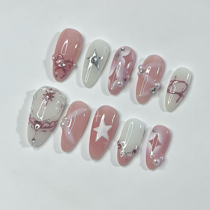 24枚入りショートアーモンドネイルセット、フルカバースターム - Nail Art Ombre のレビューと価格