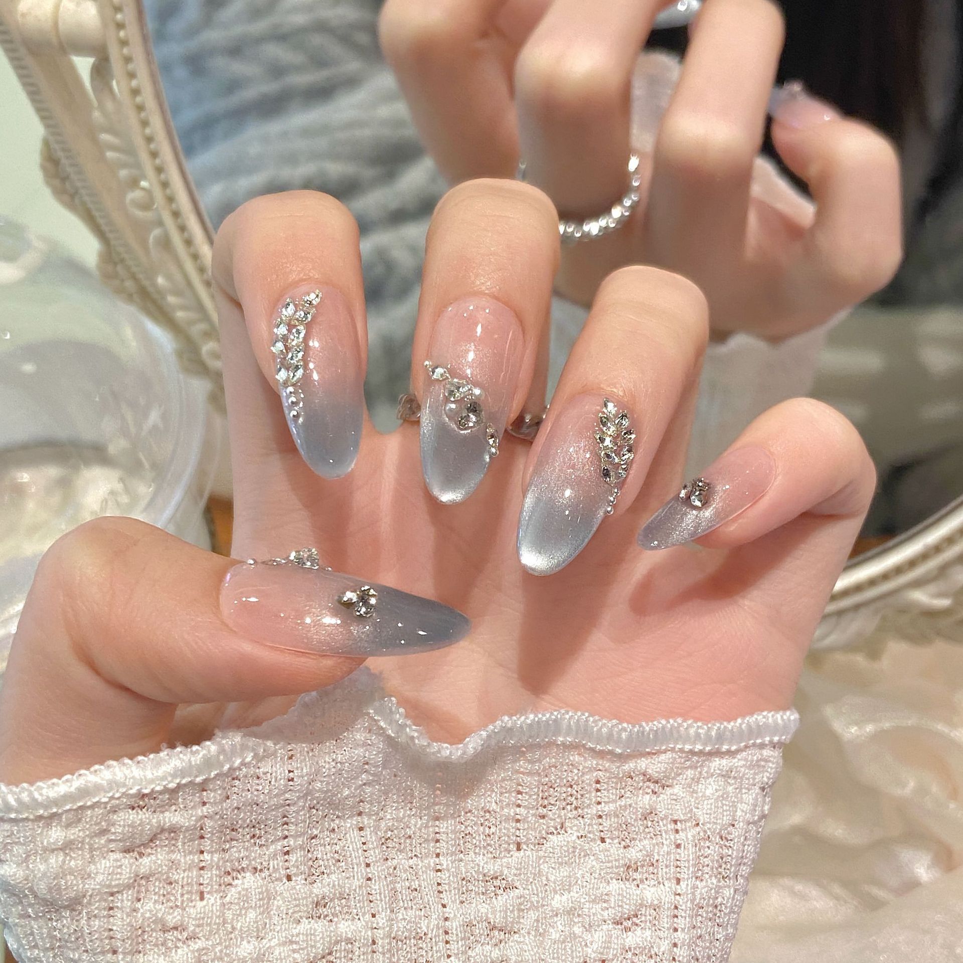 10個入り純手作業プレスミディアムオーバルネイルアート、素敵 - Nail Art Oval のレビューと価格