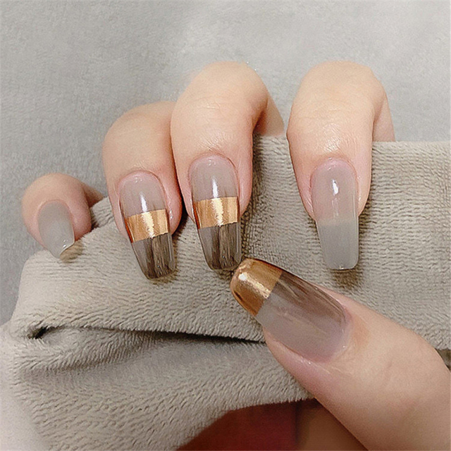 24枚入りミディアムサイズの棺型プレスオンネイル、シンプルバ - Nail Art Ombre のレビューと価格